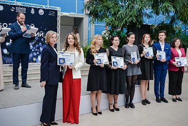 В День студенчества молодые парламентарии получили награды